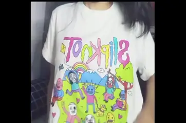 Gadis Semok Mulus Cantik Pasrah Di Kasur poster